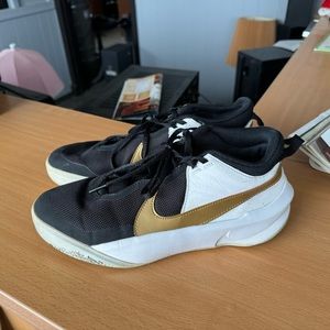Nike Hustle DX Runners